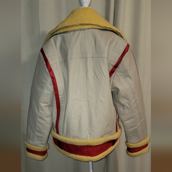 Stylish Beige and Red Jacket with Yellow Accents - Picture 2 of 2